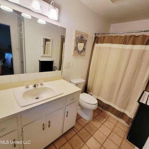 2502 Randall Drive, Biloxi, MS 39531