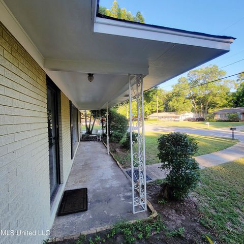 2502 Randall Drive, Biloxi, MS 39531