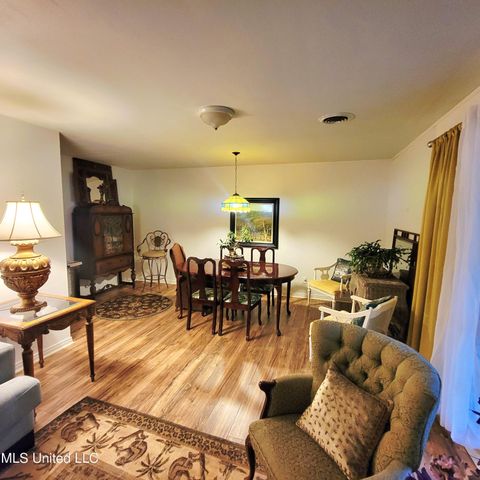 2502 Randall Drive, Biloxi, MS 39531