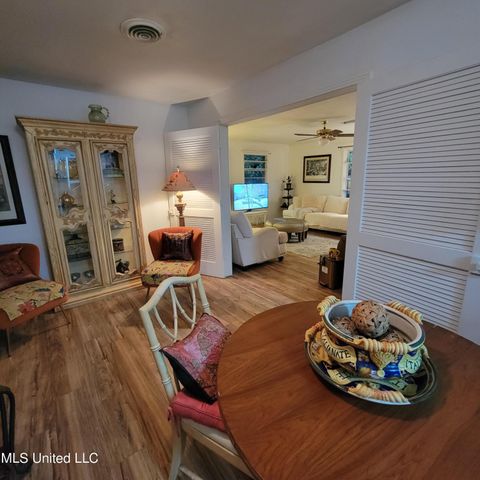 2502 Randall Drive, Biloxi, MS 39531