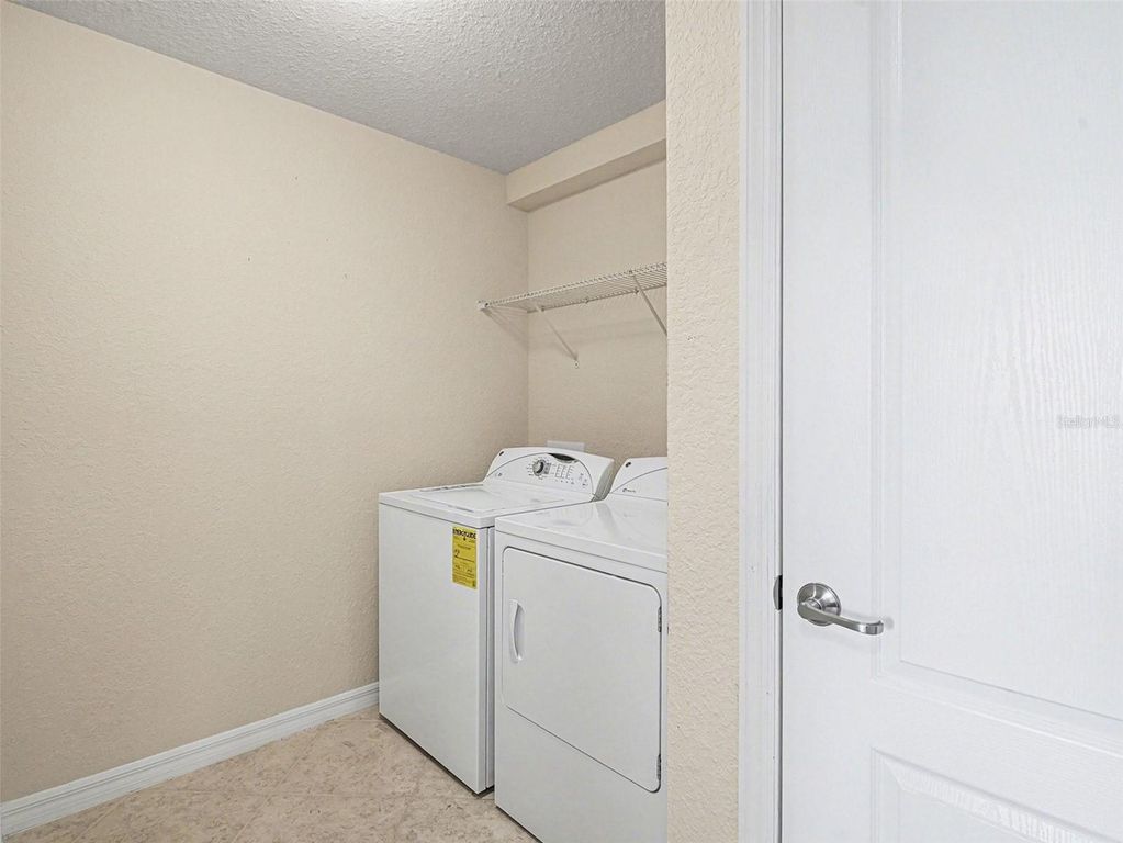 Image 18 of property listing at 6467 WILLOWSHIRE WAY, Bradenton, FL 34212