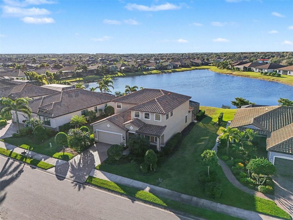 Image 22 of property listing at 6467 WILLOWSHIRE WAY, Bradenton, FL 34212