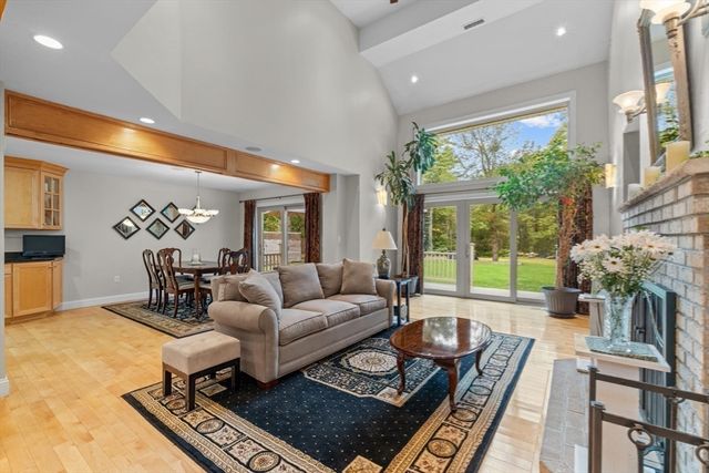 105 Mixter, Holden, MA 01520