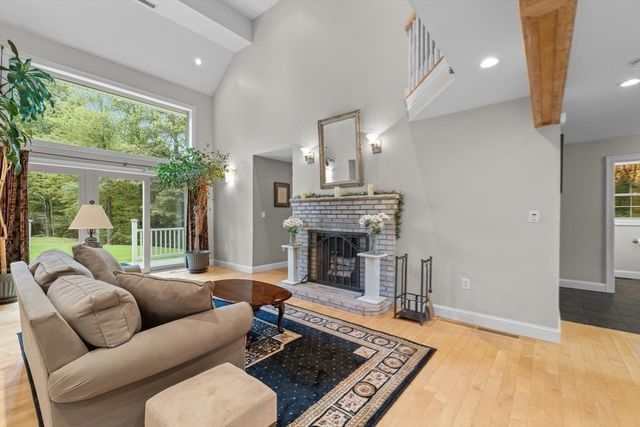 105 Mixter, Holden, MA 01520