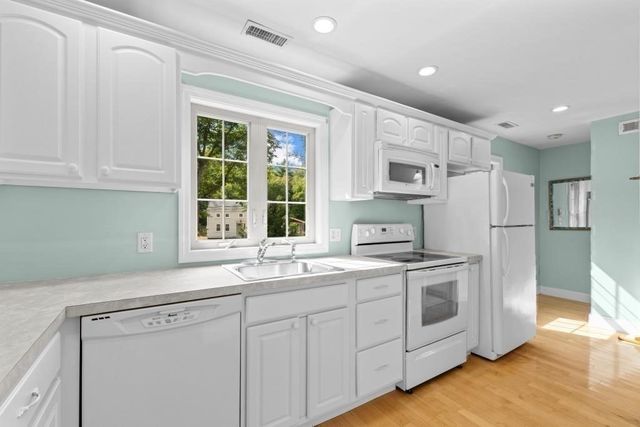 105 Mixter, Holden, MA 01520