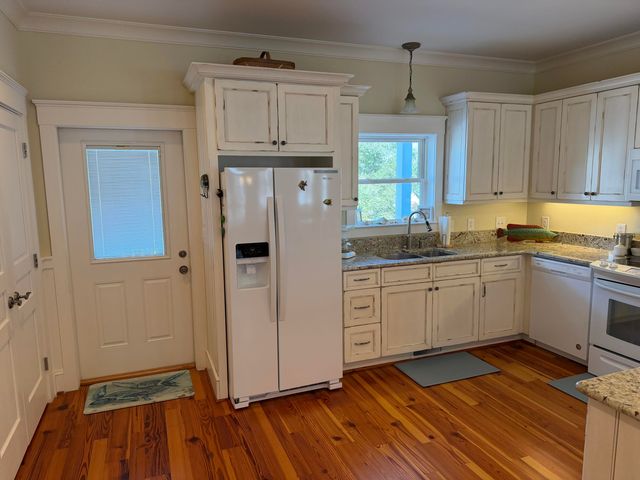 709 Jungle Road, Edisto Beach, SC 29438