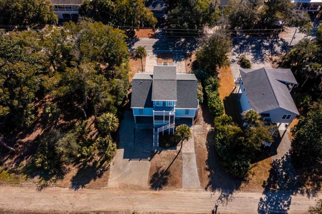 709 Jungle Road, Edisto Beach, SC 29438