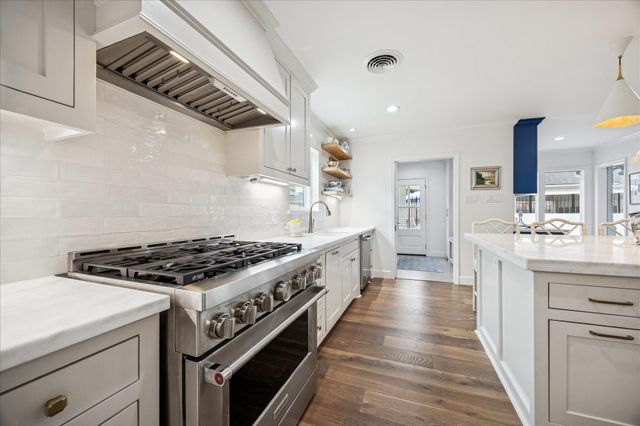 7906 Meadowbriar Lane, Houston, TX 77063