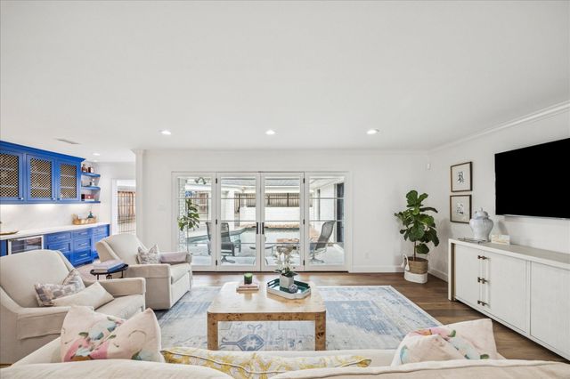 7906 Meadowbriar Lane, Houston, TX 77063