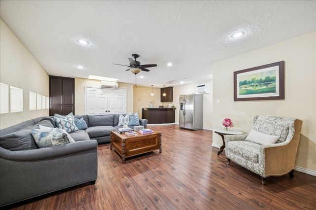 7906 Meadowbriar Lane, Houston, TX 77063