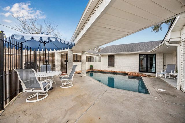 7906 Meadowbriar Lane, Houston, TX 77063