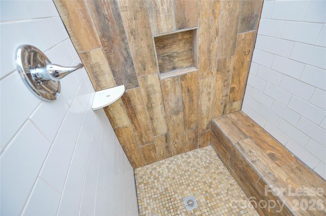 5821 Hornet Drive, Charlotte, NC 28216