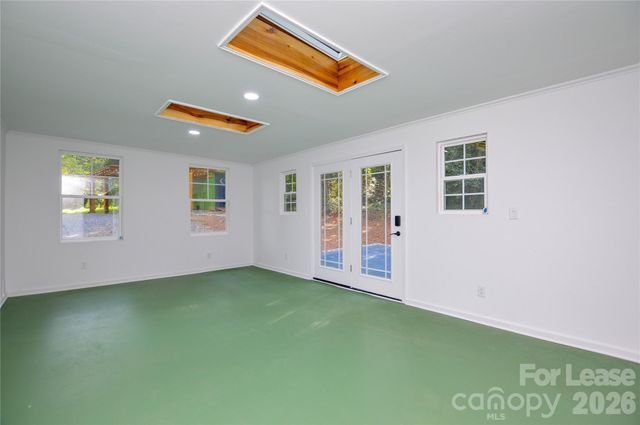 5821 Hornet Drive, Charlotte, NC 28216