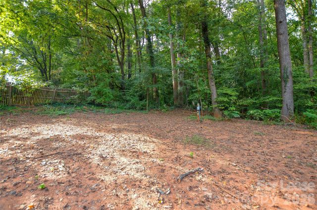 5821 Hornet Drive, Charlotte, NC 28216