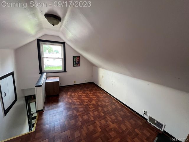 19321 Florida Street, Roseville, MI 48066
