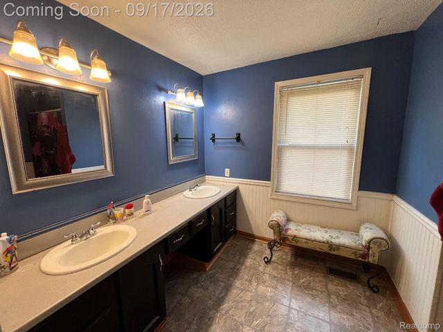 19321 Florida Street, Roseville, MI 48066