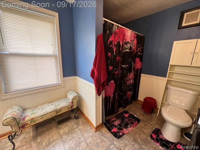 19321 Florida Street, Roseville, MI 48066
