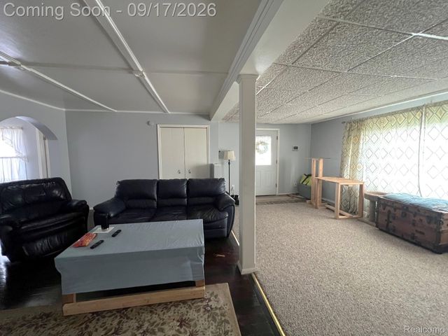 19321 Florida Street, Roseville, MI 48066