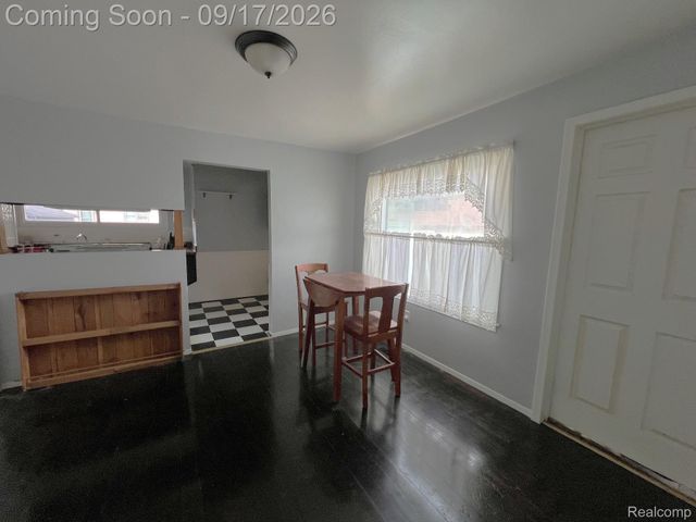 19321 Florida Street, Roseville, MI 48066