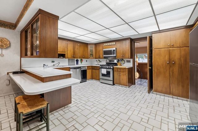 401 Cumberland Street, Englewood, NJ 07631