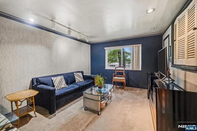 401 Cumberland Street, Englewood, NJ 07631