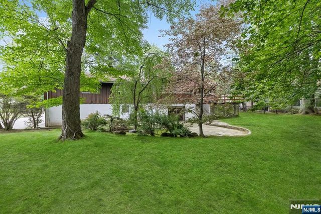 401 Cumberland Street, Englewood, NJ 07631