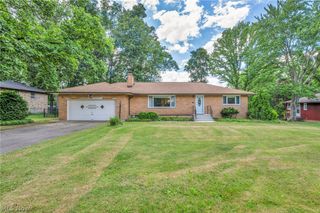 8382 Parkdale Drive, North Royalton, OH 44133