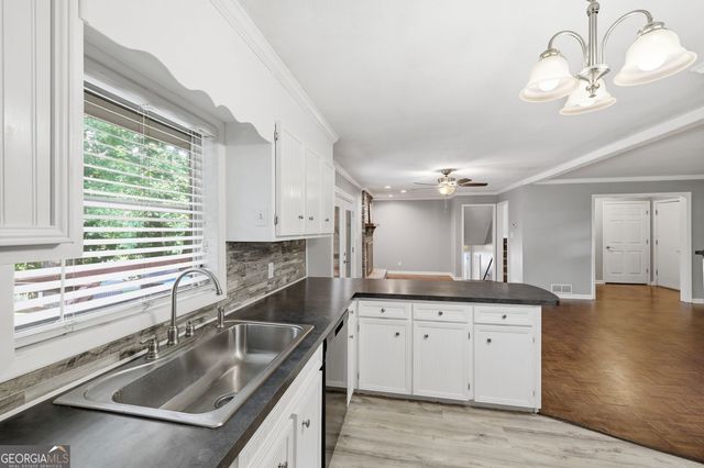 30 Rosedale Street, Toccoa, GA 30577