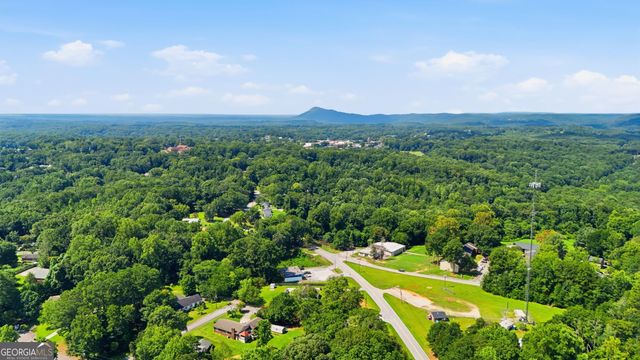 30 Rosedale Street, Toccoa, GA 30577