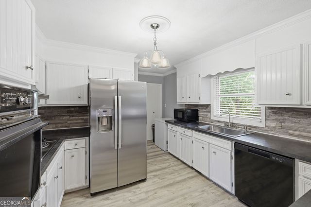 30 Rosedale Street, Toccoa, GA 30577