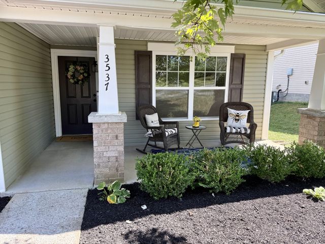 3537 Harpeth Springs Dr, Nashville, TN 37221