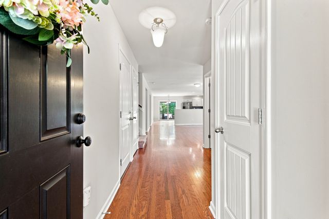 3537 Harpeth Springs Dr, Nashville, TN 37221