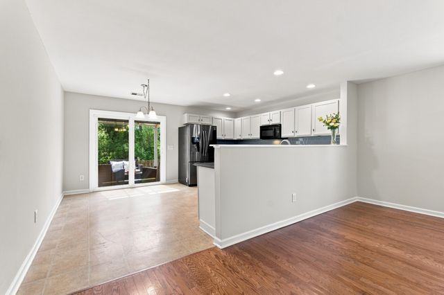 3537 Harpeth Springs Dr, Nashville, TN 37221
