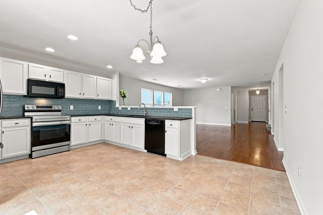 3537 Harpeth Springs Dr, Nashville, TN 37221