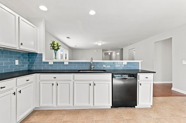 3537 Harpeth Springs Dr, Nashville, TN 37221