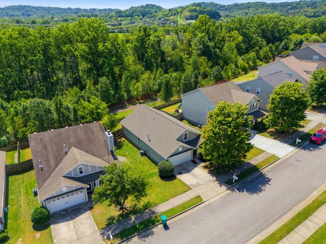 3537 Harpeth Springs Dr, Nashville, TN 37221