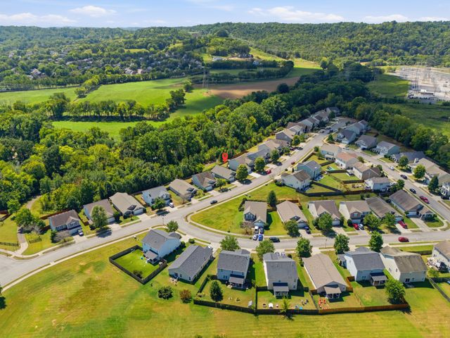 3537 Harpeth Springs Dr, Nashville, TN 37221