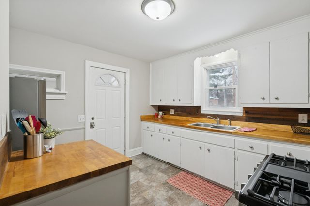 3611 Queen Avenue N, Minneapolis, MN 55412