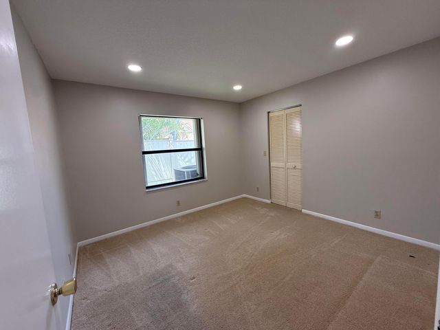 9215 Sun Pointe Drive, Boynton Beach, FL 33437