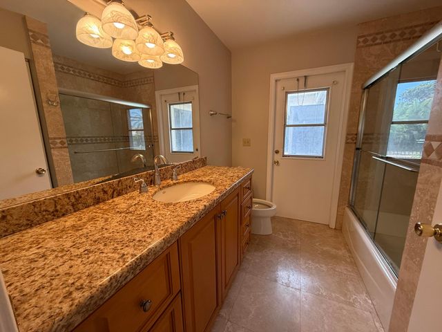 9215 Sun Pointe Drive, Boynton Beach, FL 33437