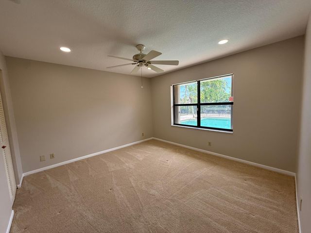 9215 Sun Pointe Drive, Boynton Beach, FL 33437