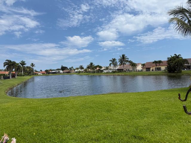 9215 Sun Pointe Drive, Boynton Beach, FL 33437