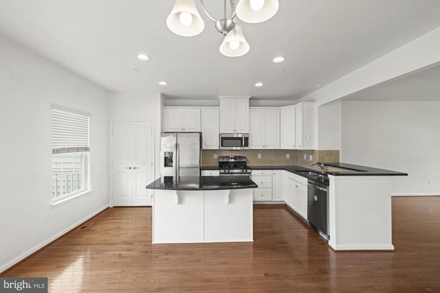 418 CHARLES AVE, Hanover, PA 17331