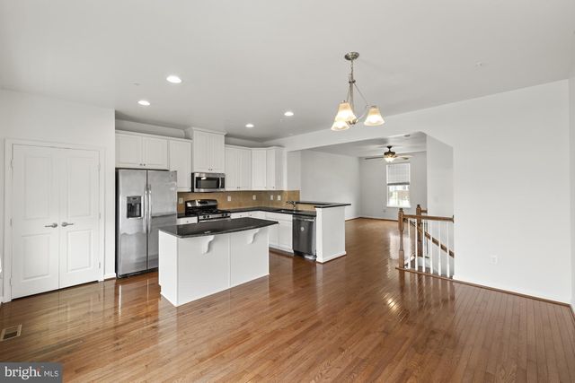 418 CHARLES AVE, Hanover, PA 17331