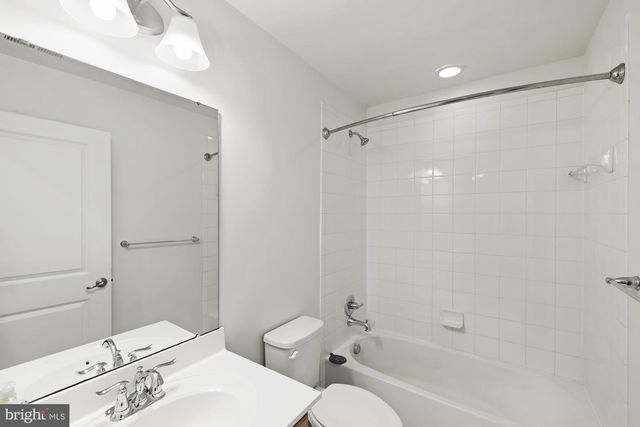 418 CHARLES AVE, Hanover, PA 17331