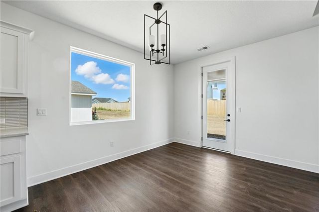 1412 N 162nd Terrace, Basehor, KS 66007