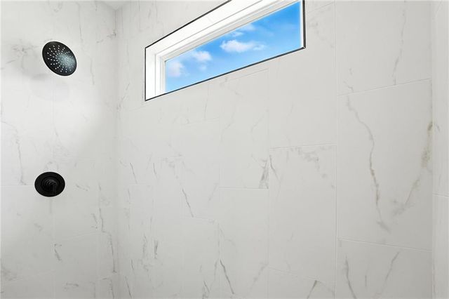 1412 N 162nd Terrace, Basehor, KS 66007