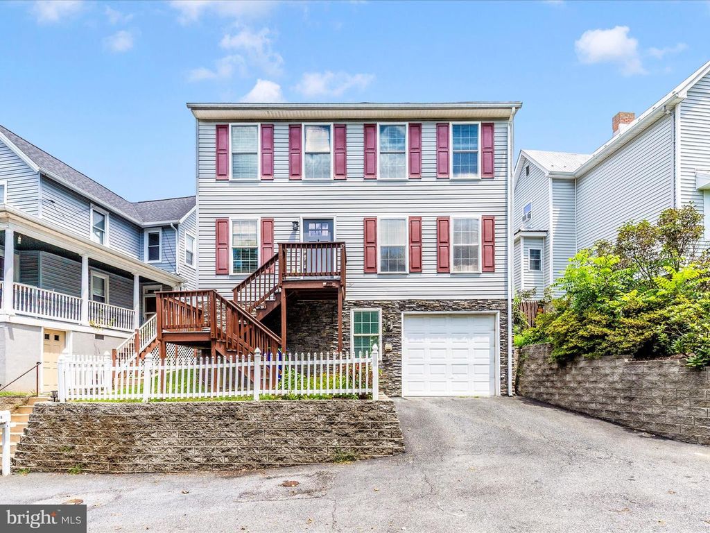 17 TERRACE AVE, Brunswick, MD 21716