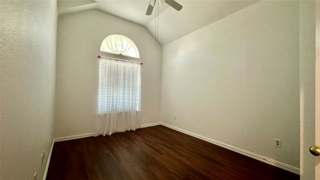 808 Pinnacle Circle, Lewisville, TX 75077