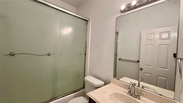 808 Pinnacle Circle, Lewisville, TX 75077